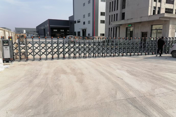 荊州瀚堃公司電動門、錐形旗桿安裝